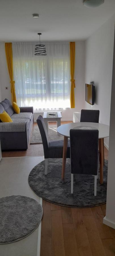 Apartman Kami Тузла Экстерьер фото