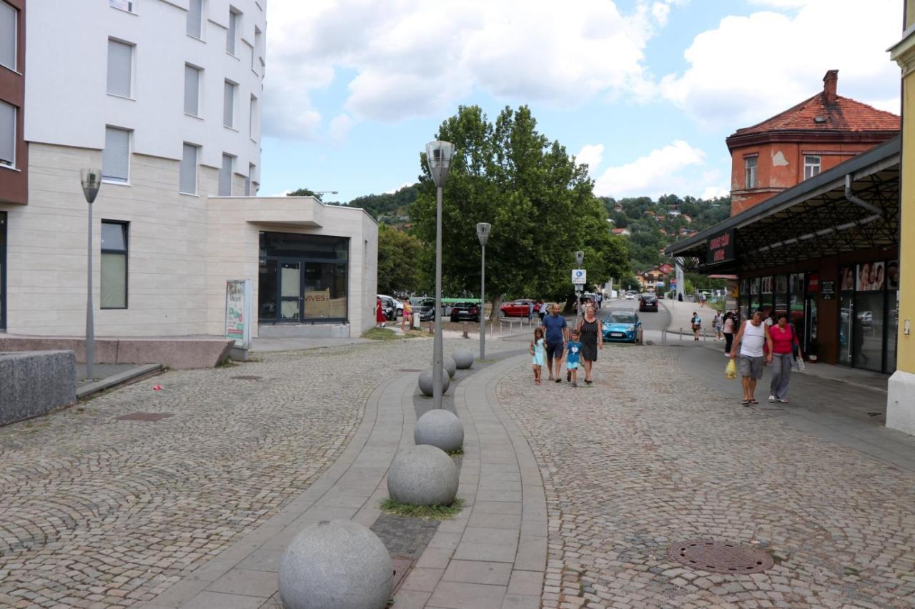 Apartman Kami Тузла Экстерьер фото